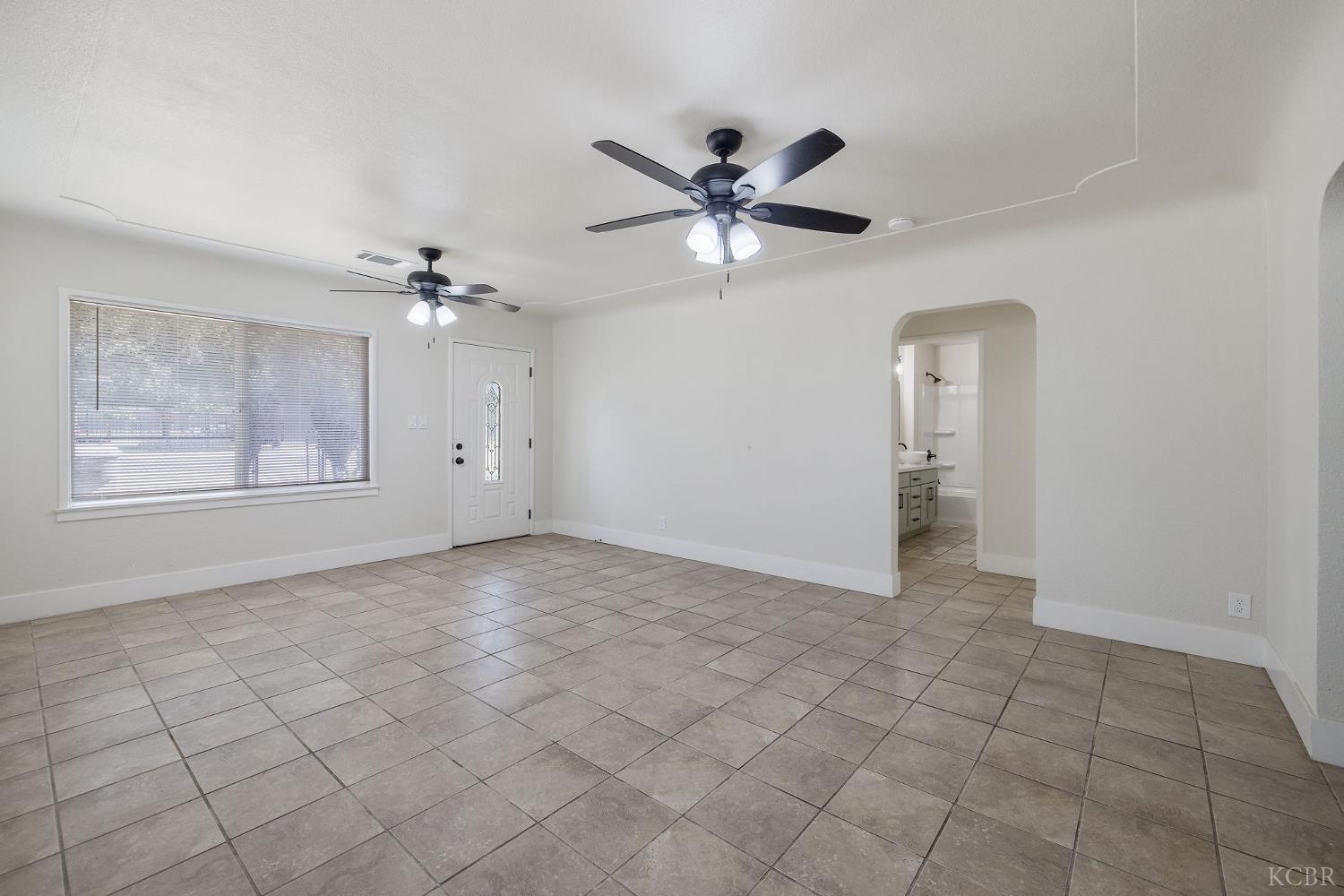13872 Hanford Armona Rd, Armona, CA 93202