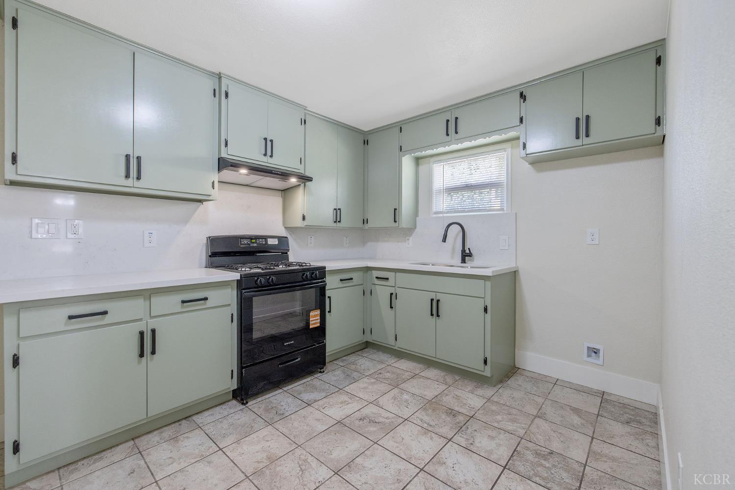 13872 Hanford Armona Rd, Armona, CA 93202