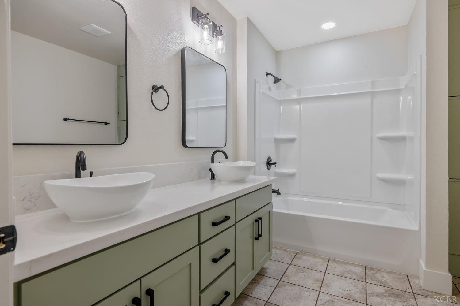 13872 Hanford Armona Rd, Armona, CA 93202