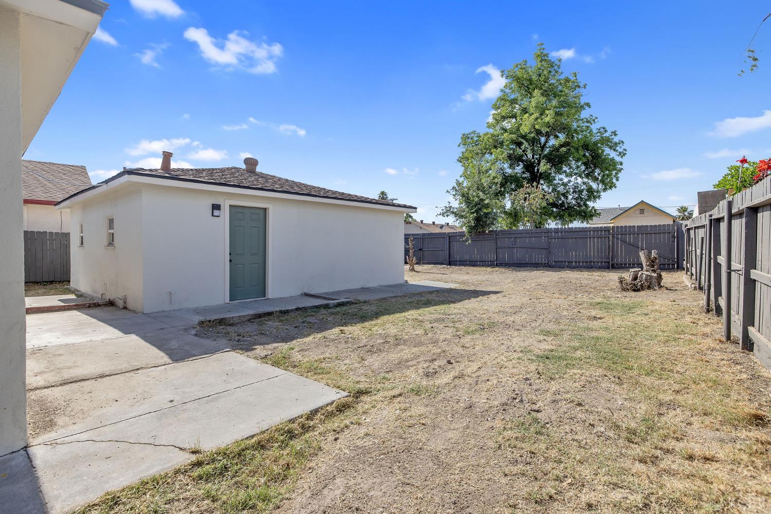 13872 Hanford Armona Rd, Armona, CA 93202