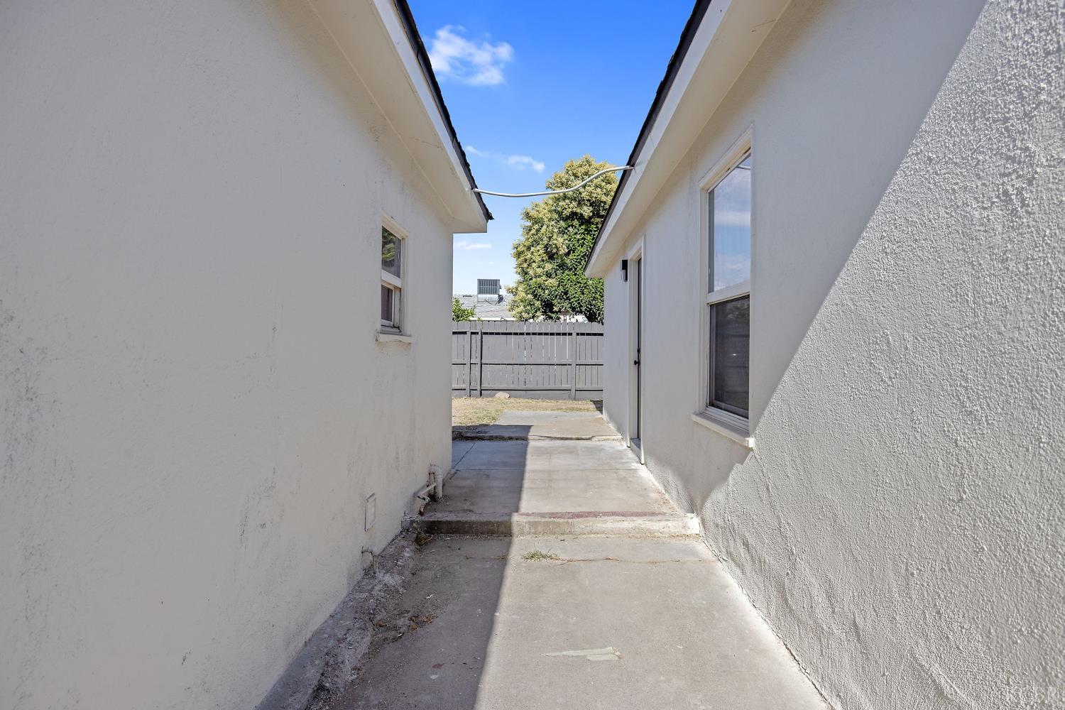 13872 Hanford Armona Rd, Armona, CA 93202