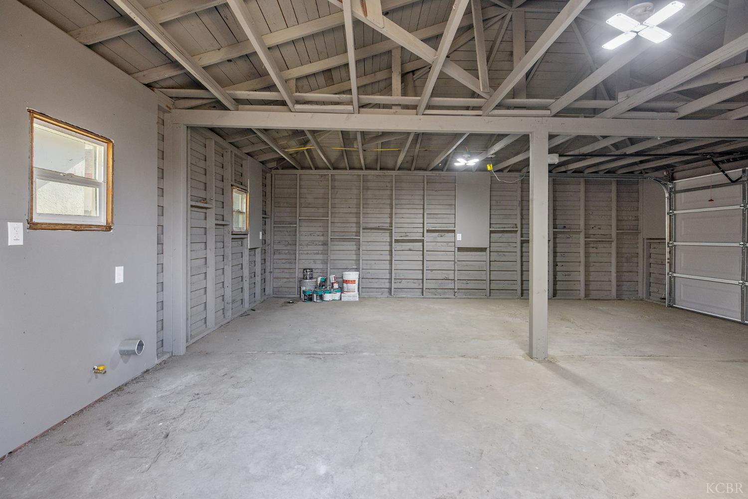 13872 Hanford Armona Rd, Armona, CA 93202