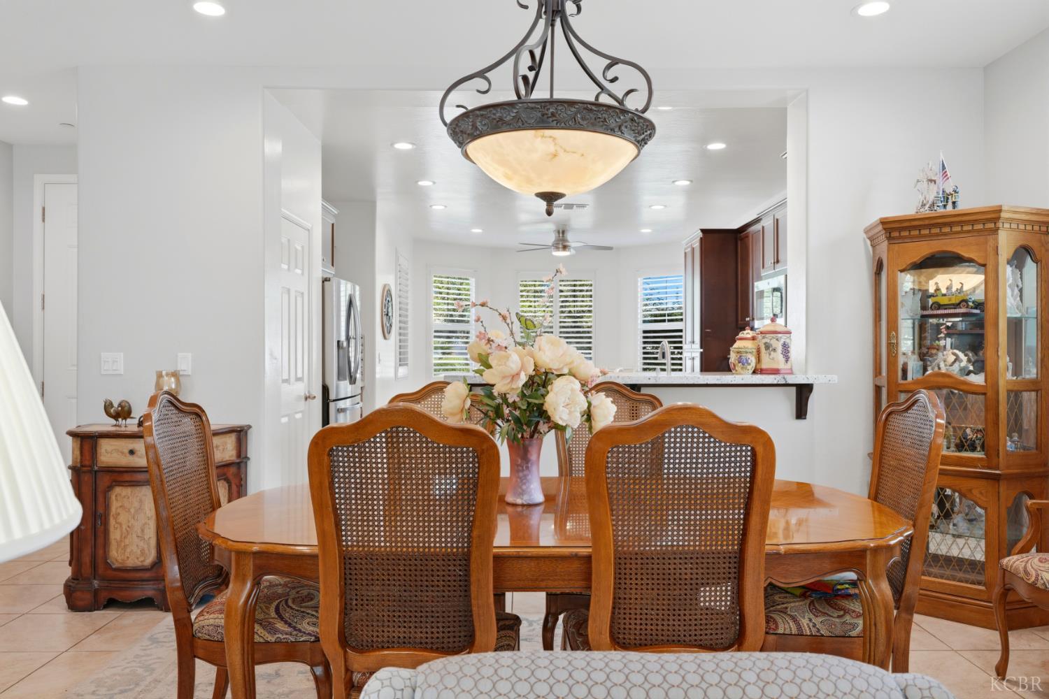 3245 S Meadowbrook St SE, Visalia, CA 93292