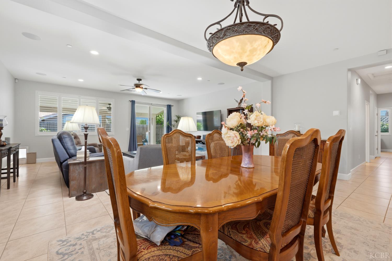 3245 S Meadowbrook St SE, Visalia, CA 93292