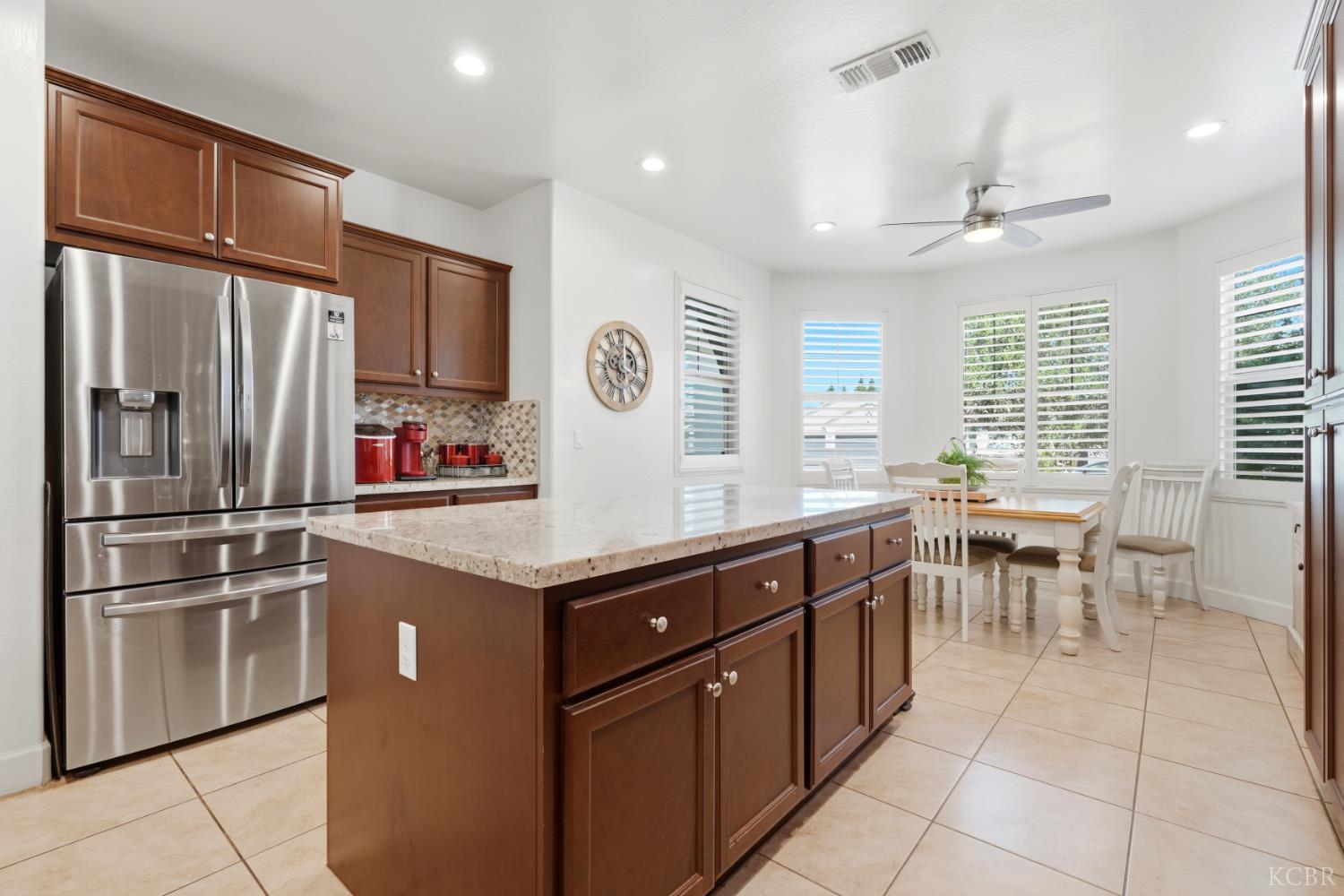 3245 S Meadowbrook St SE, Visalia, CA 93292
