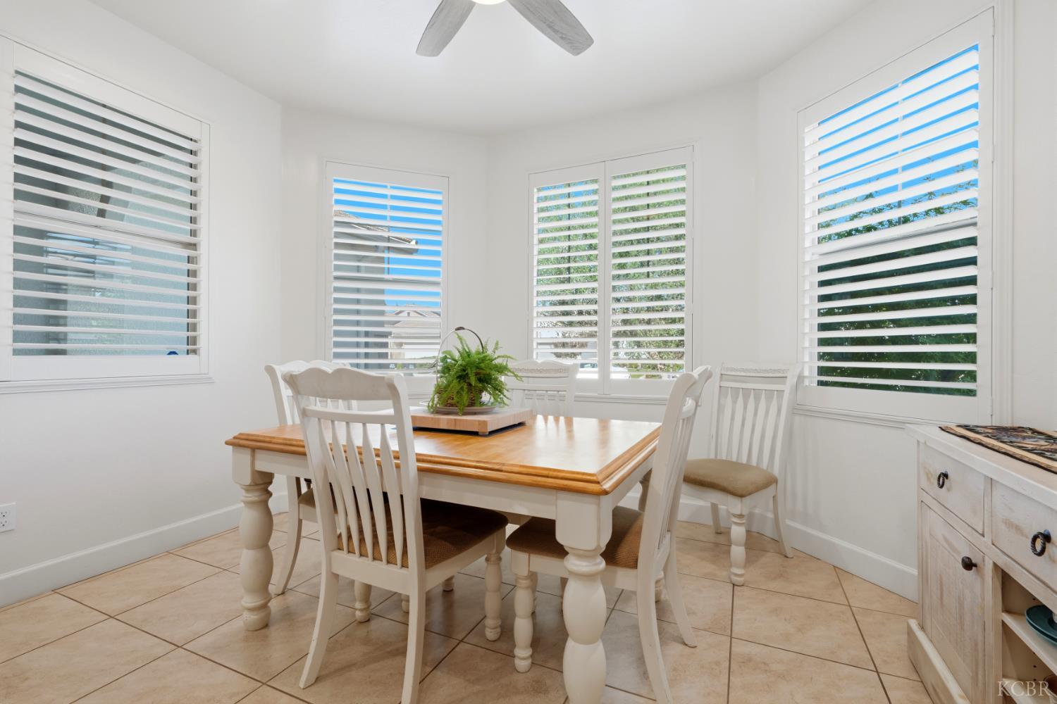 3245 S Meadowbrook St SE, Visalia, CA 93292
