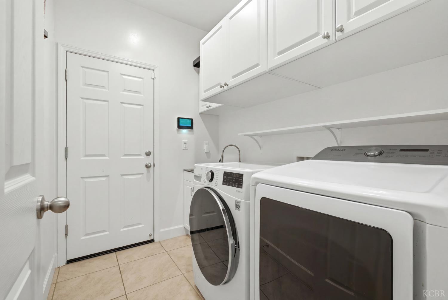 3245 S Meadowbrook St SE, Visalia, CA 93292