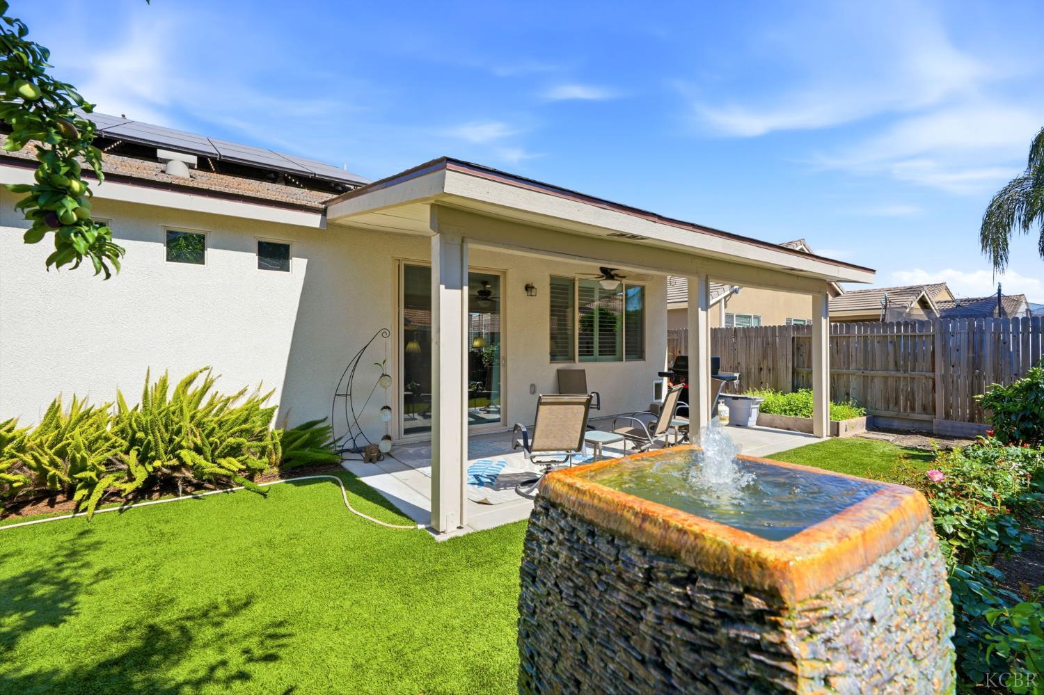 3245 S Meadowbrook St SE, Visalia, CA 93292