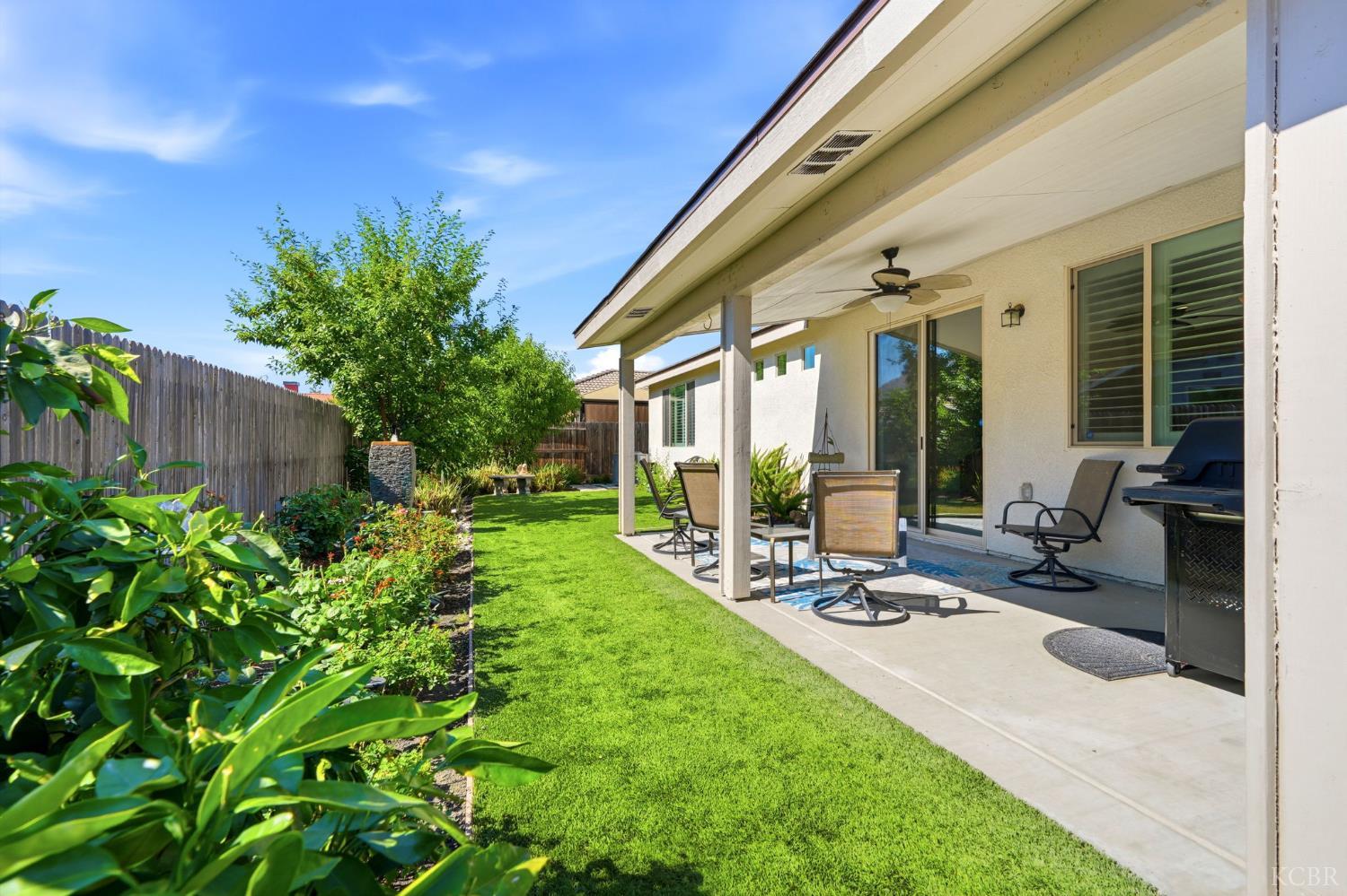 3245 S Meadowbrook St SE, Visalia, CA 93292