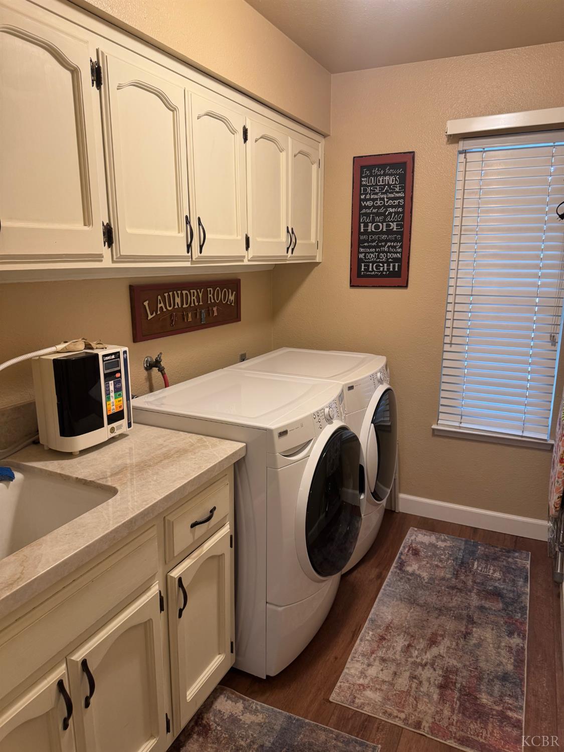 901 Greenfield Ave, Hanford, CA 93230