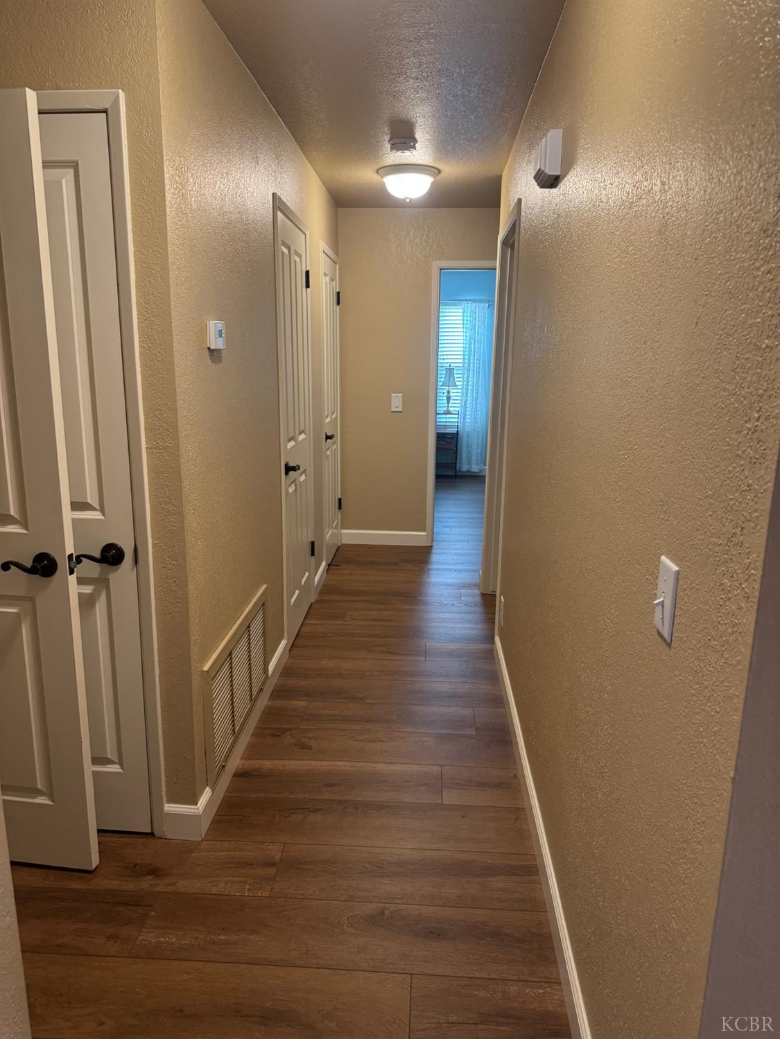 901 Greenfield Ave, Hanford, CA 93230