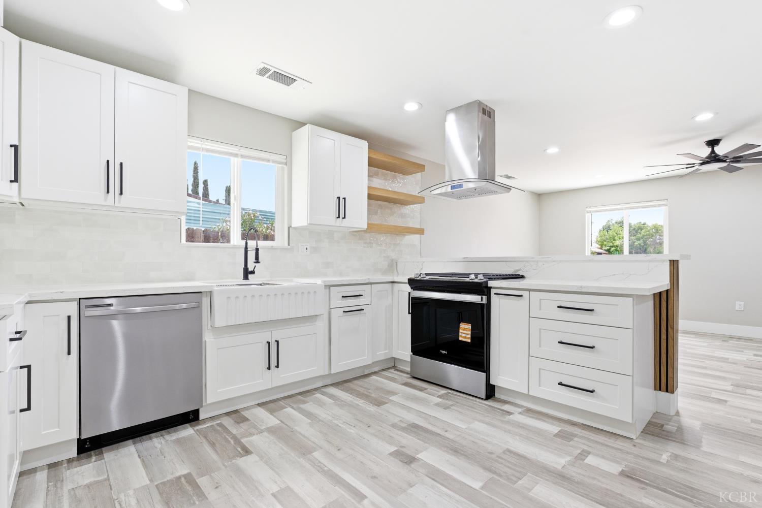 817 E Whitney St, Avenal, CA 93204