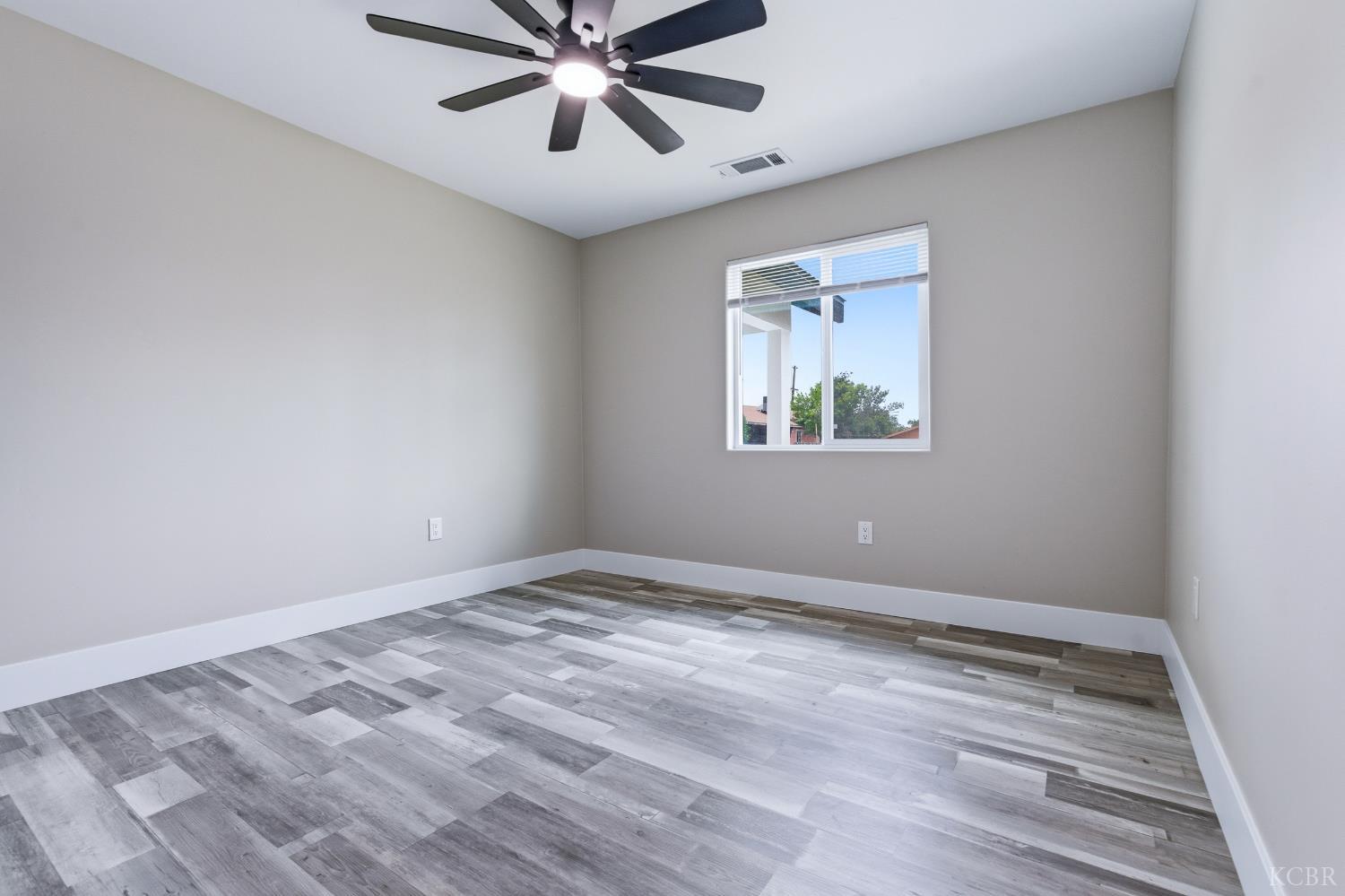 817 E Whitney St, Avenal, CA 93204