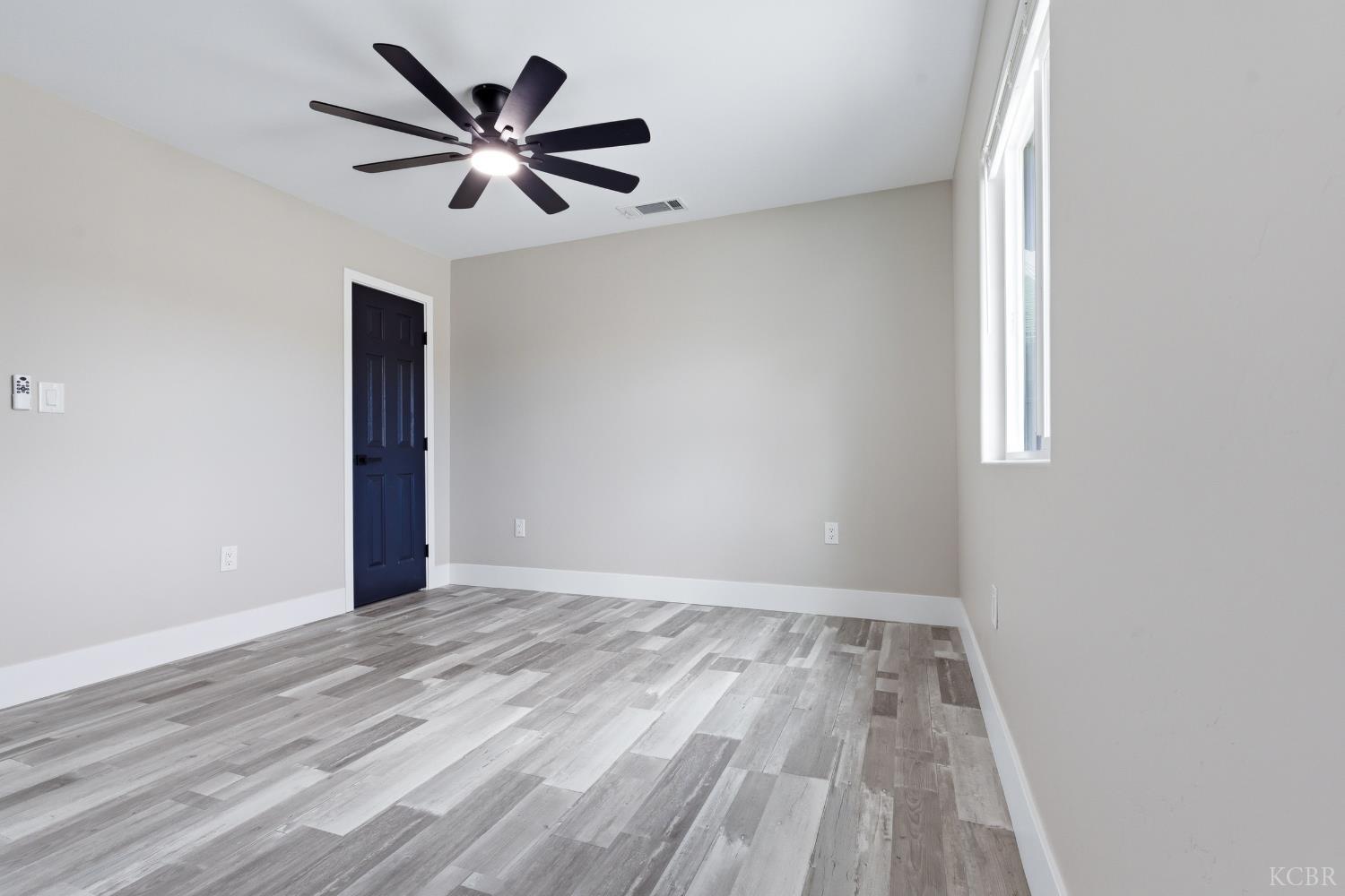 817 E Whitney St, Avenal, CA 93204