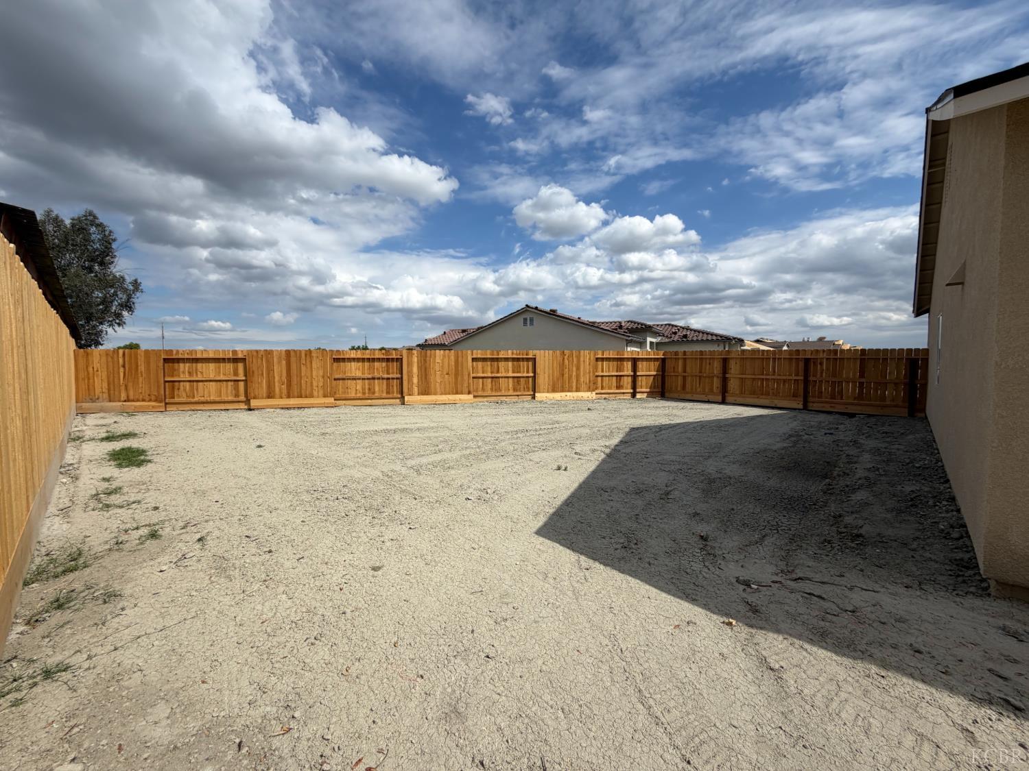 2052 SE Ventura Ave, Corcoran, CA 93212