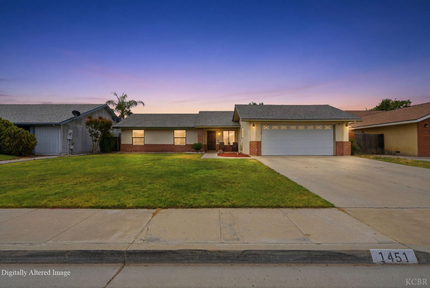 1451 Christine Ln, Lemoore, CA 93245