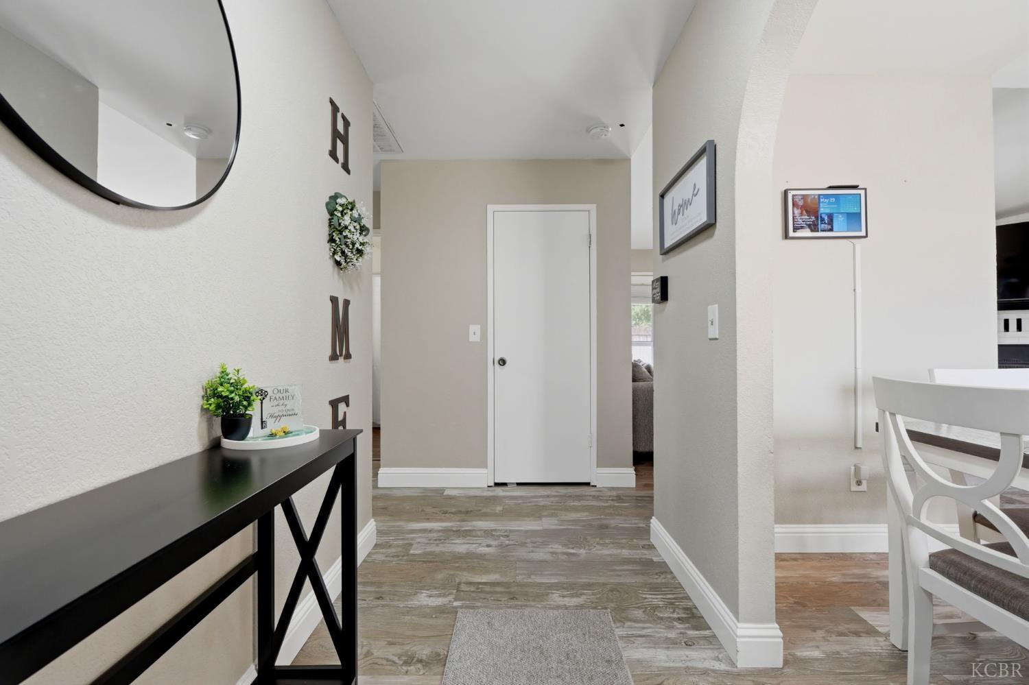 1451 Christine Ln, Lemoore, CA 93245