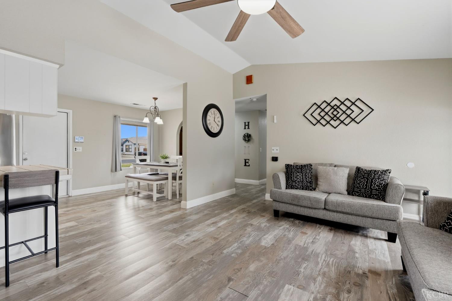 1451 Christine Ln, Lemoore, CA 93245