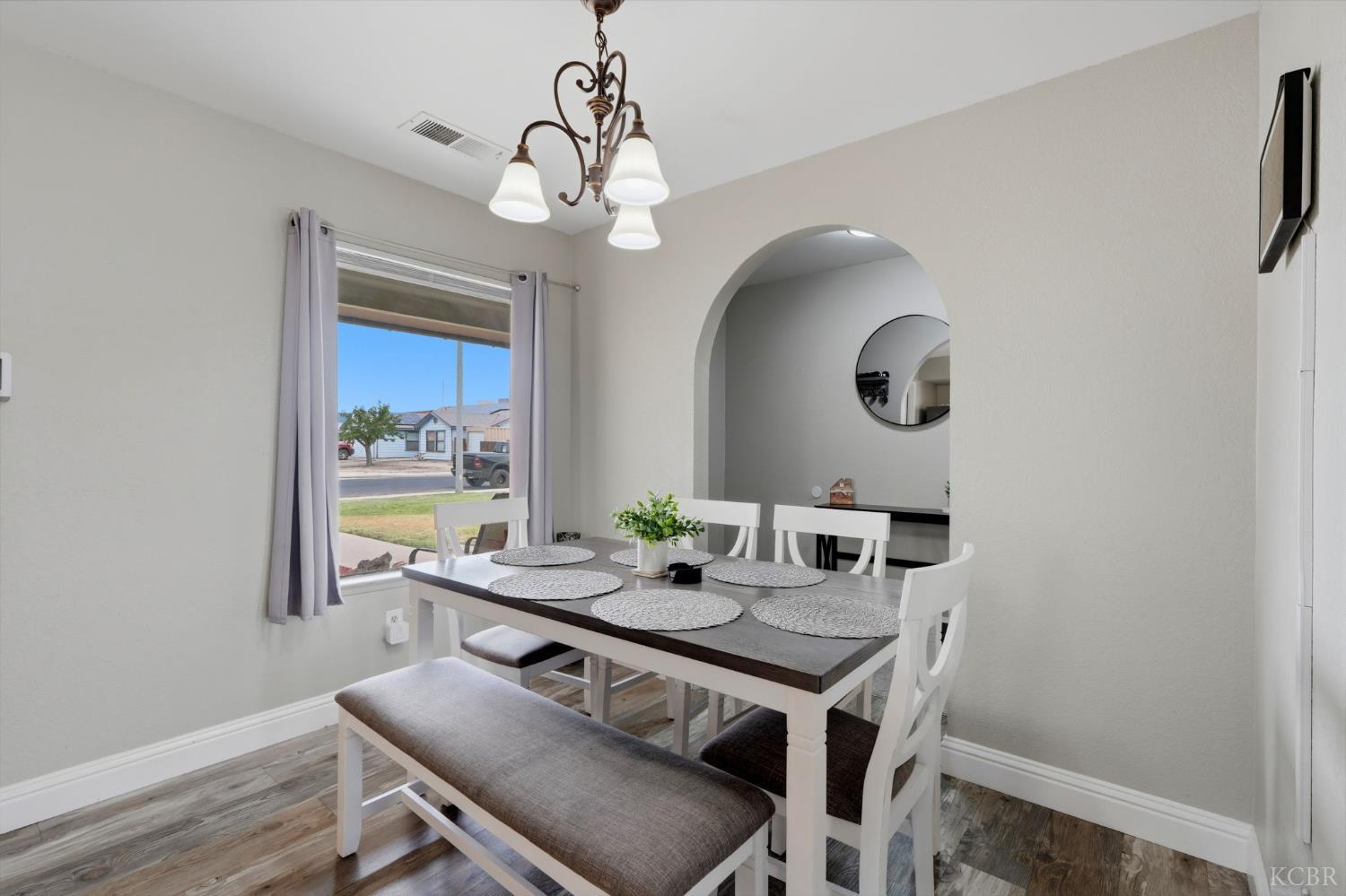 1451 Christine Ln, Lemoore, CA 93245