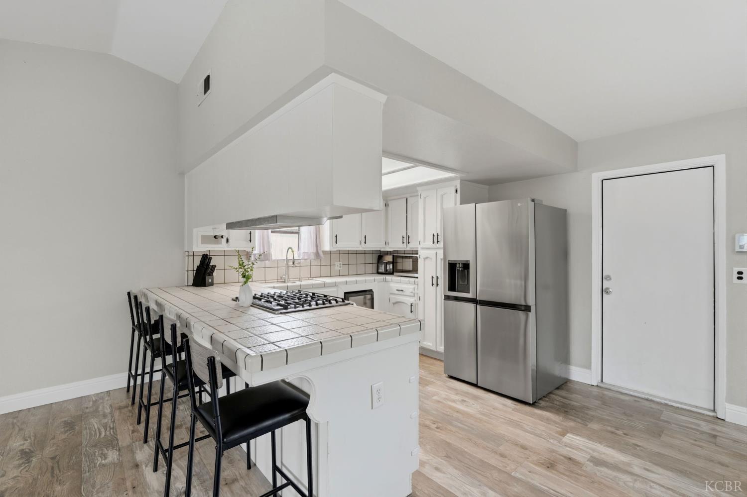 1451 Christine Ln, Lemoore, CA 93245