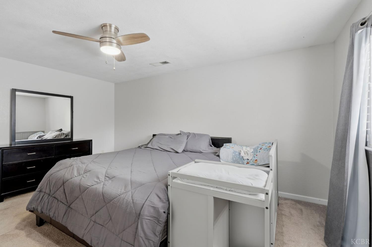 1451 Christine Ln, Lemoore, CA 93245