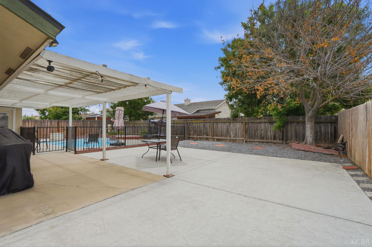 1451 Christine Ln, Lemoore, CA 93245