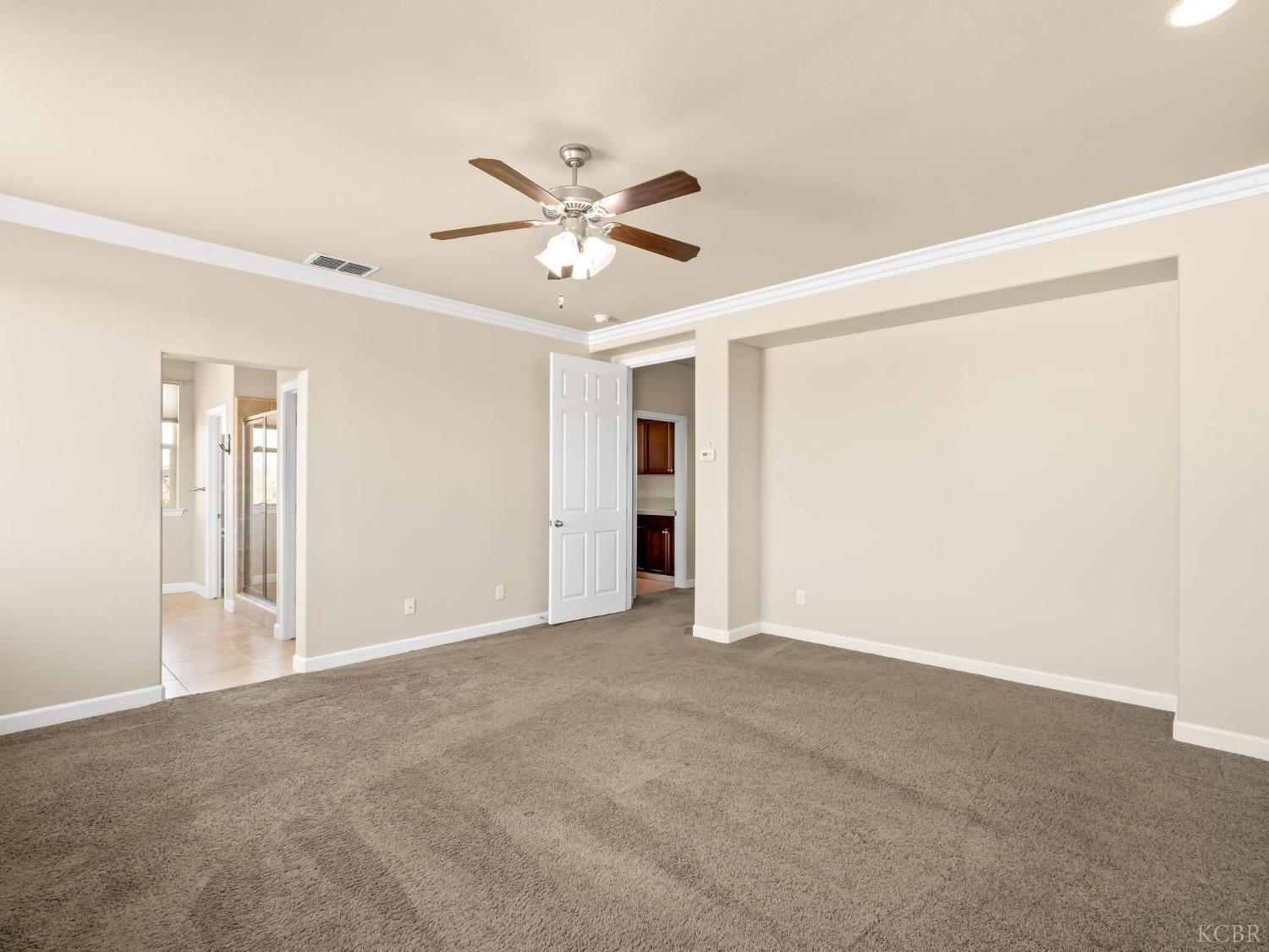 1178 Blackwood Ave, Clovis, CA 93619