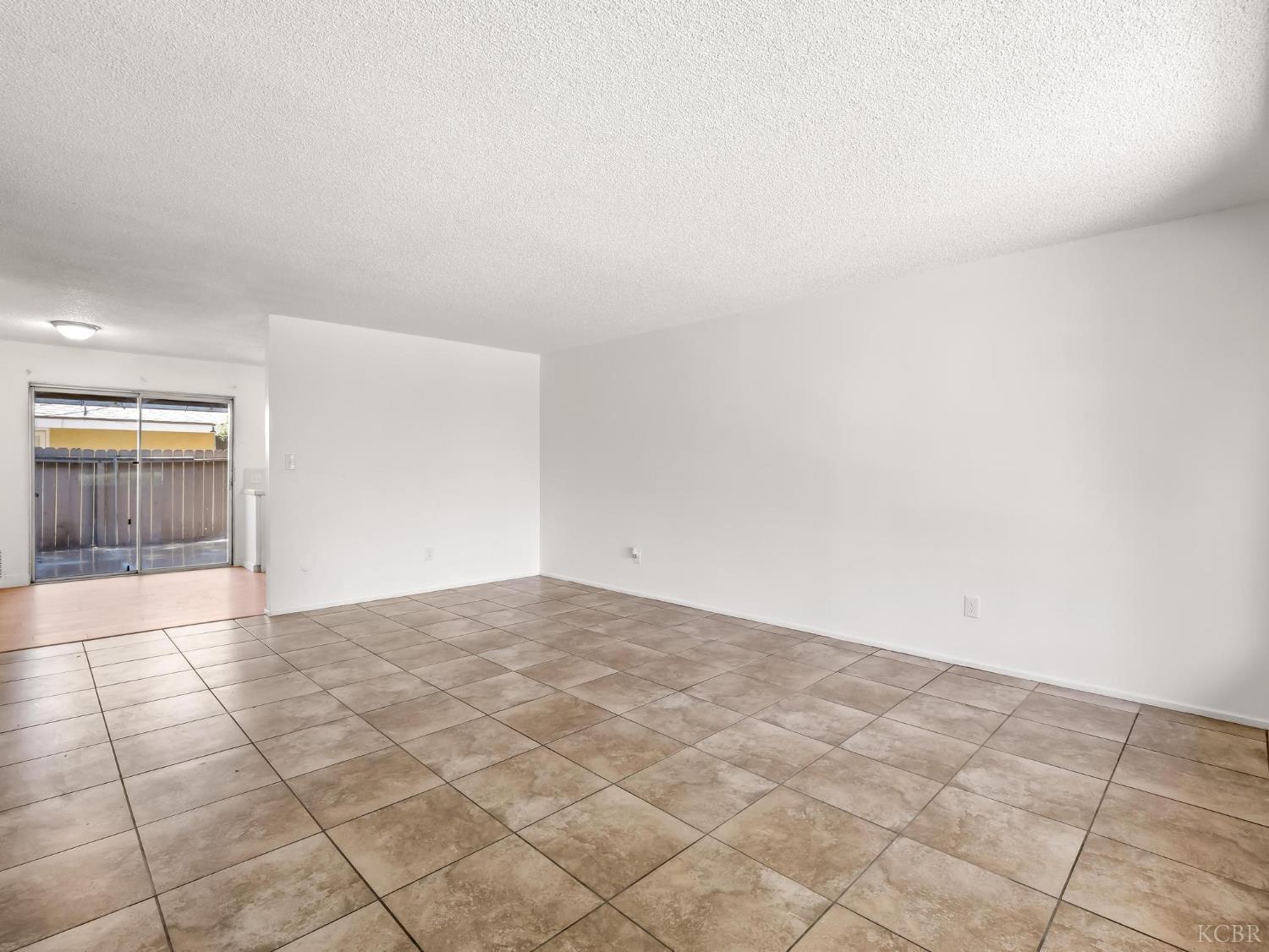 3725 N Fruit Ave, Fresno, CA 93705