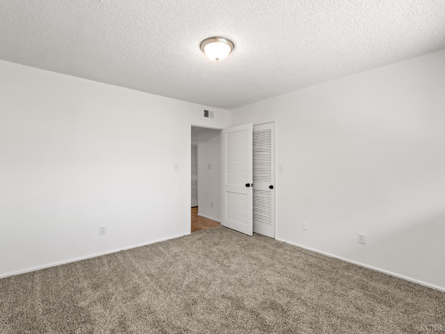 3725 N Fruit Ave, Fresno, CA 93705