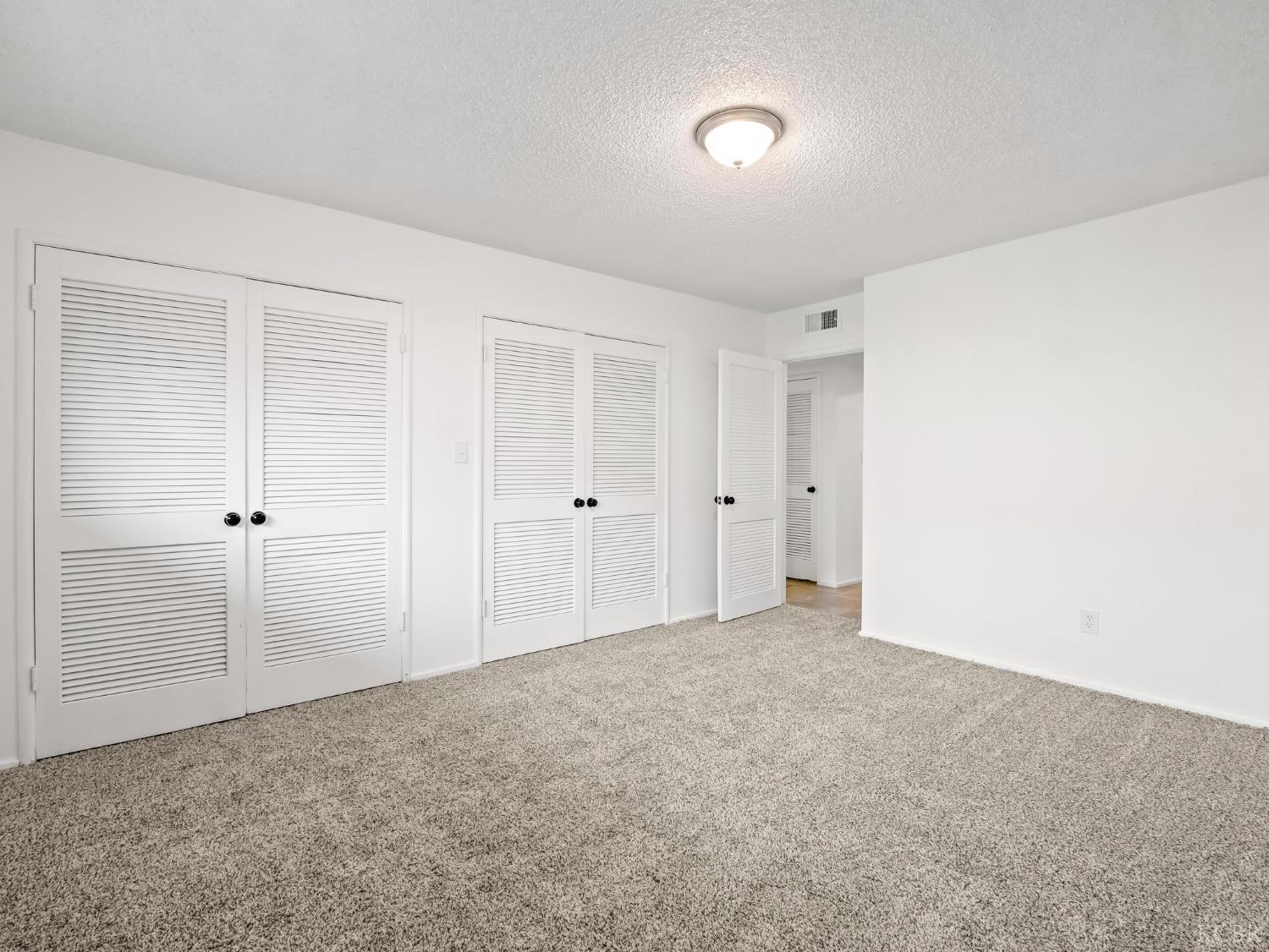 3725 N Fruit Ave, Fresno, CA 93705