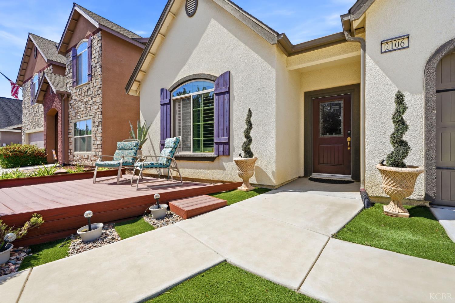 2106 W Bryman St, Hanford, CA 93230