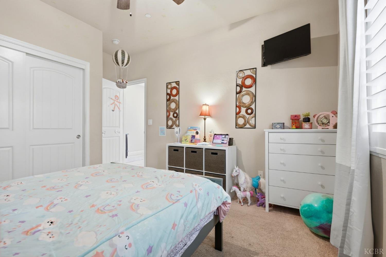 2106 W Bryman St, Hanford, CA 93230
