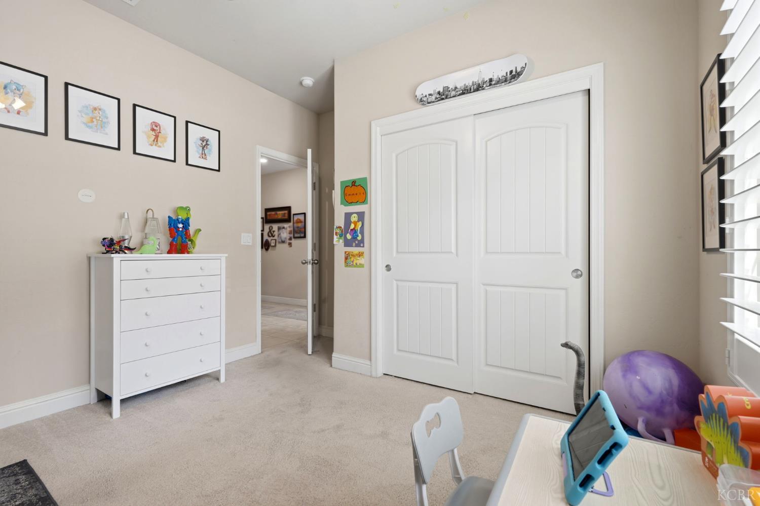 2106 W Bryman St, Hanford, CA 93230