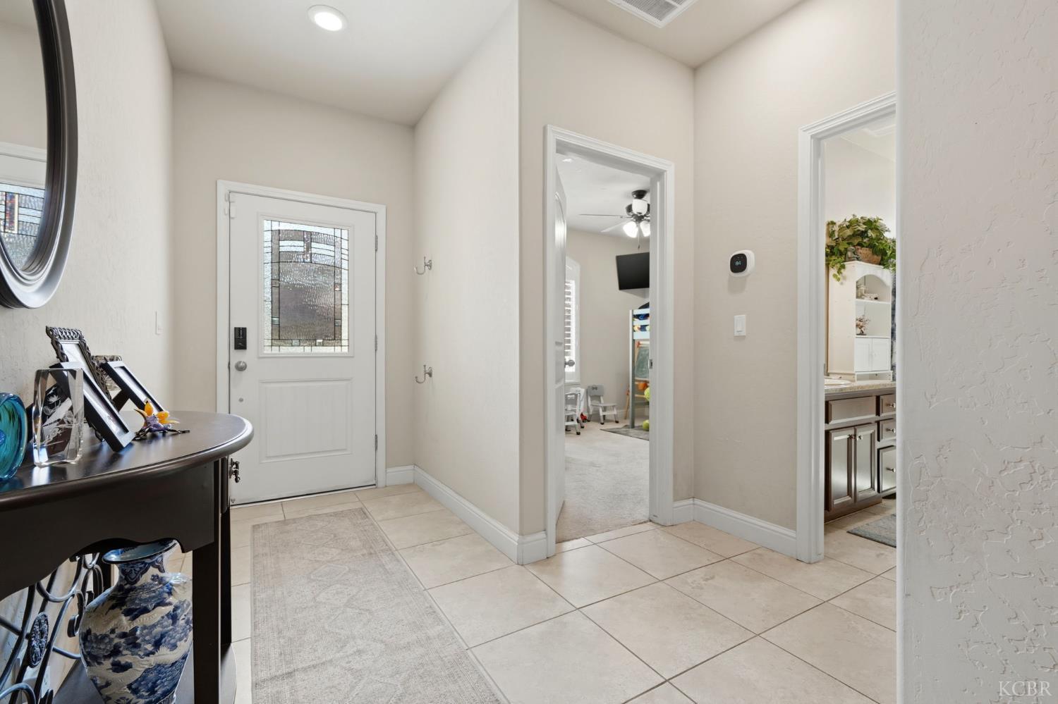 2106 W Bryman St, Hanford, CA 93230