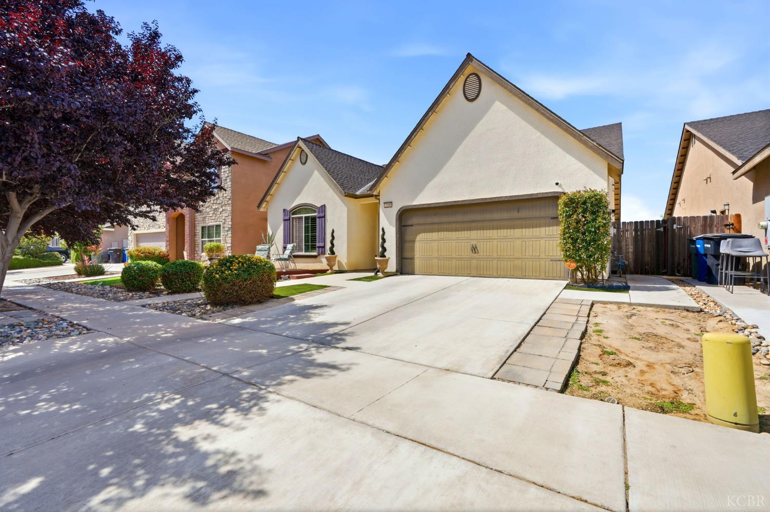 2106 W Bryman St, Hanford, CA 93230