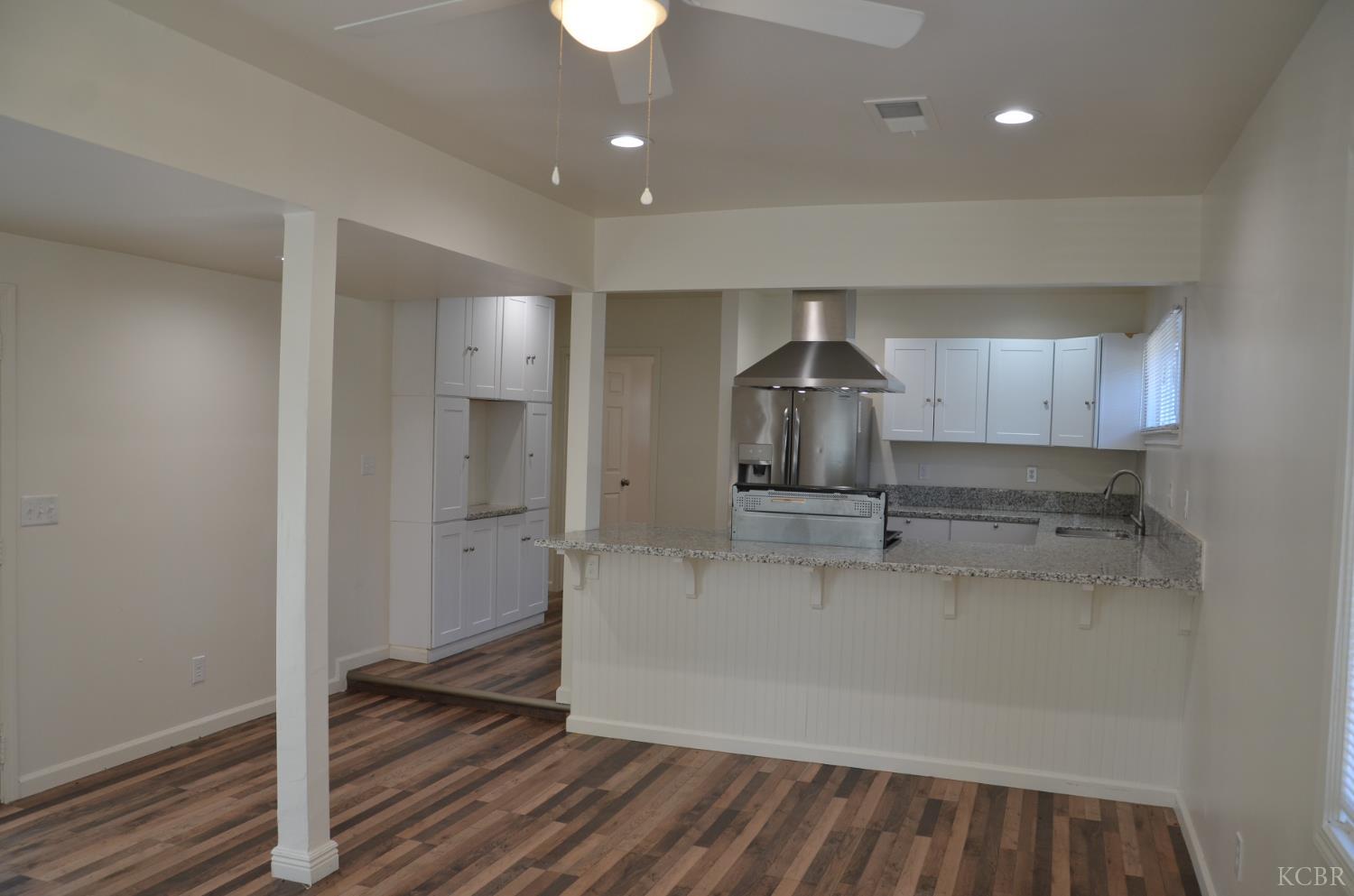 648 B St, Lemoore, CA 93245