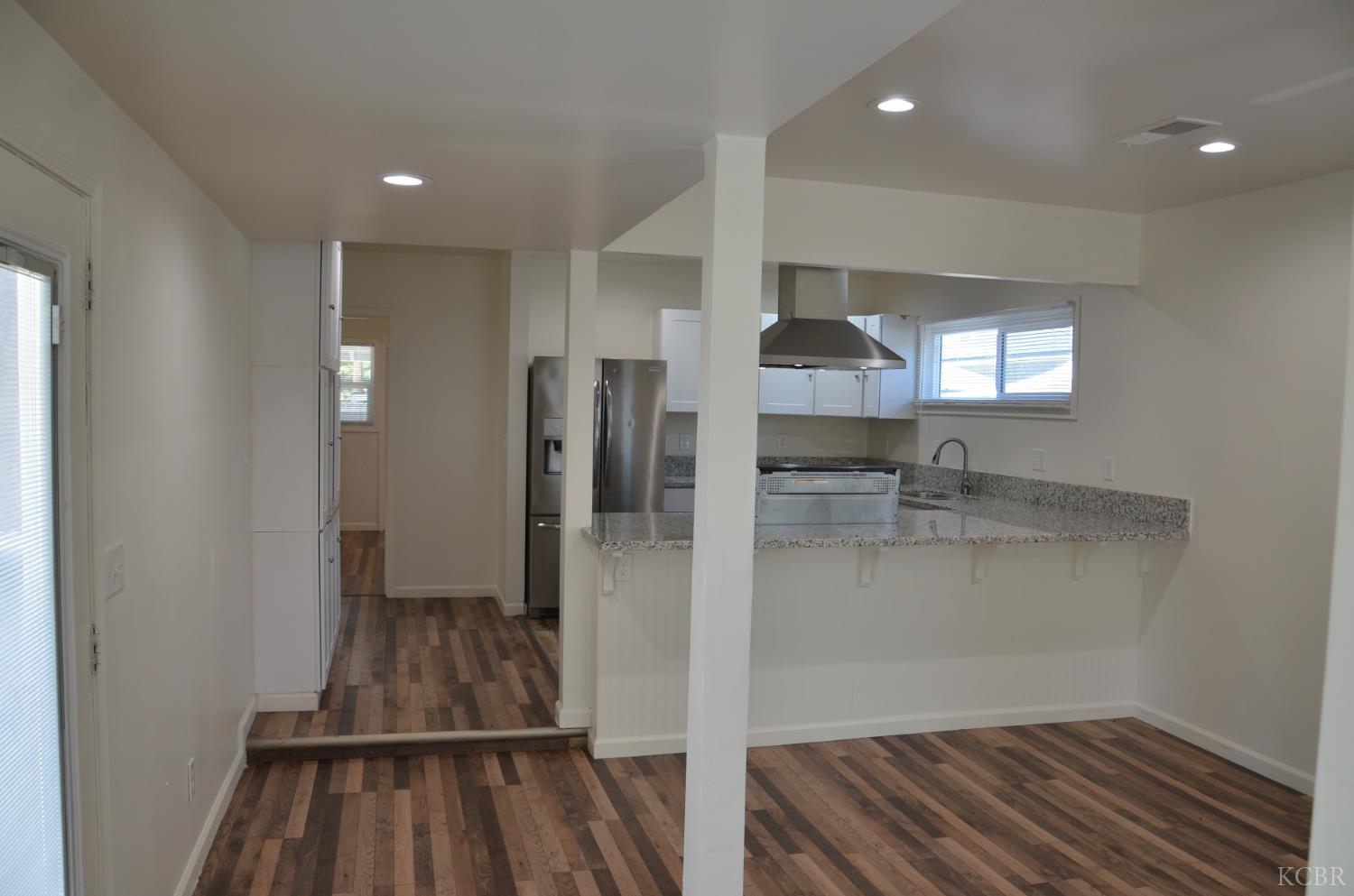 648 B St, Lemoore, CA 93245