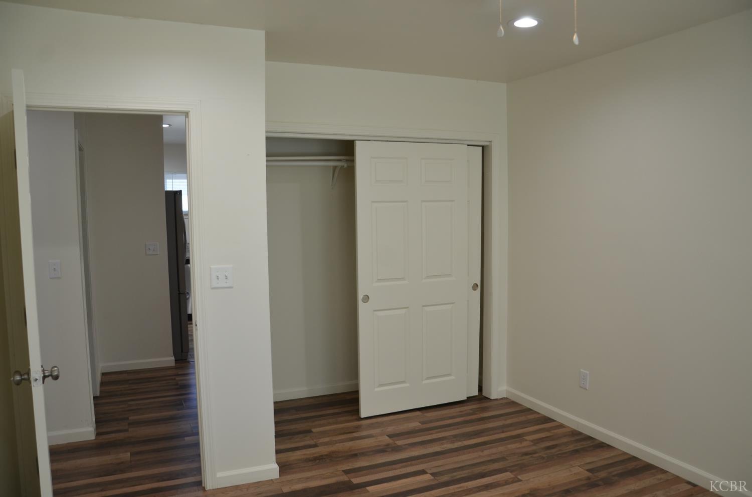 648 B St, Lemoore, CA 93245