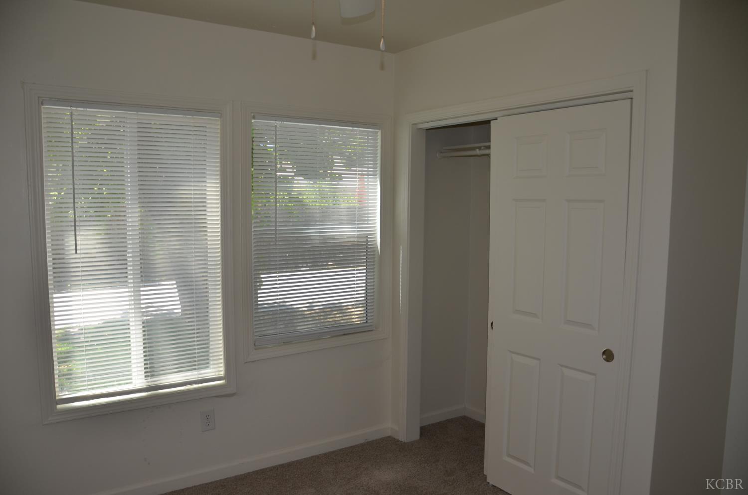 648 B St, Lemoore, CA 93245