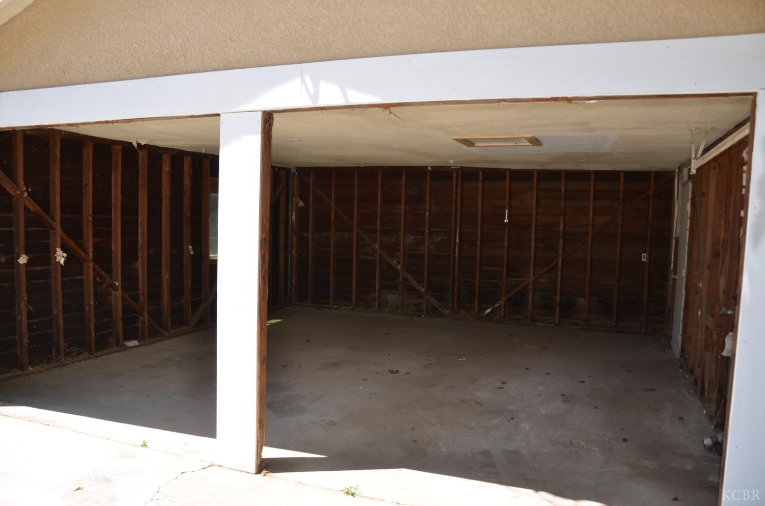 648 B St, Lemoore, CA 93245