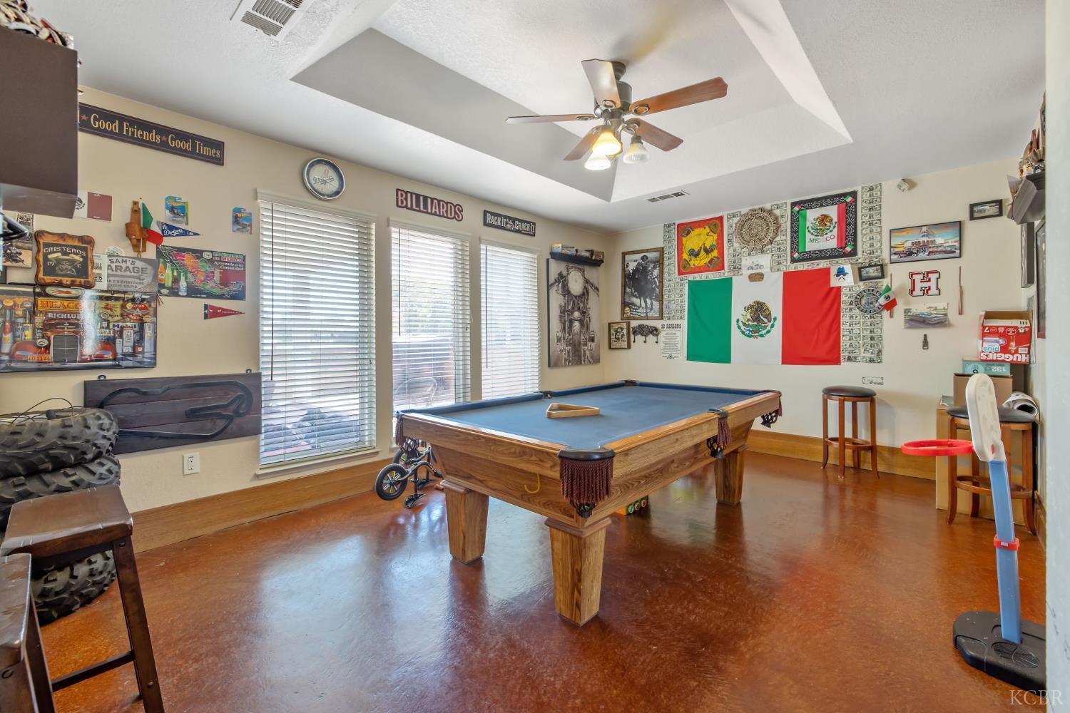 406 Cedar St, Hanford, CA 93230