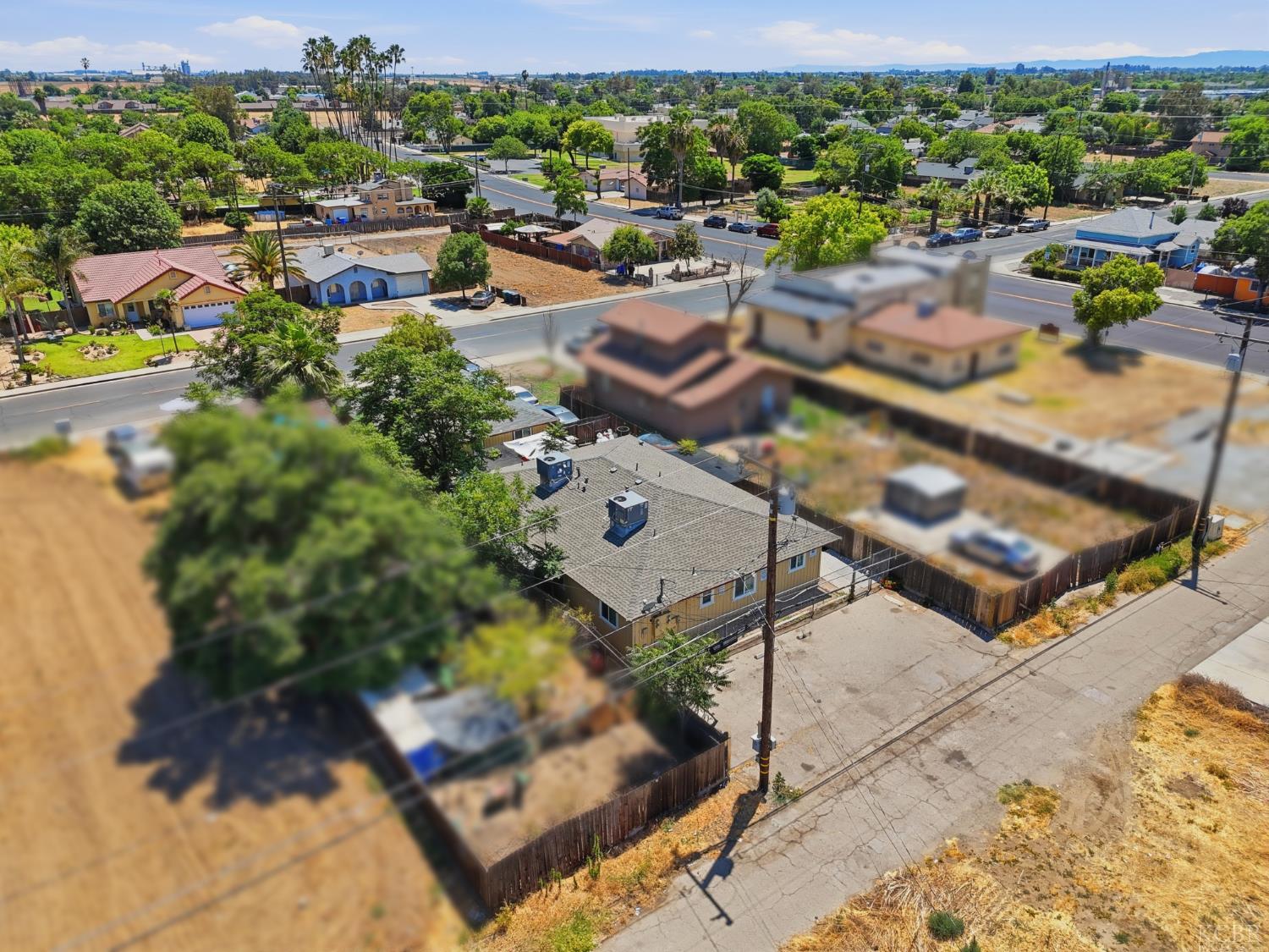 110 E 2nd St, Hanford, CA 93230
