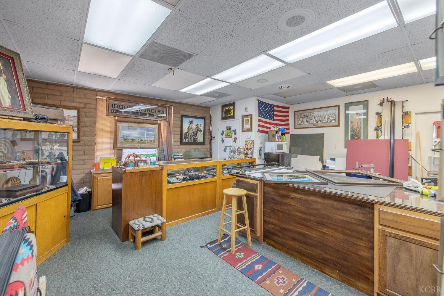 210 N Floral St, Visalia, CA 93291