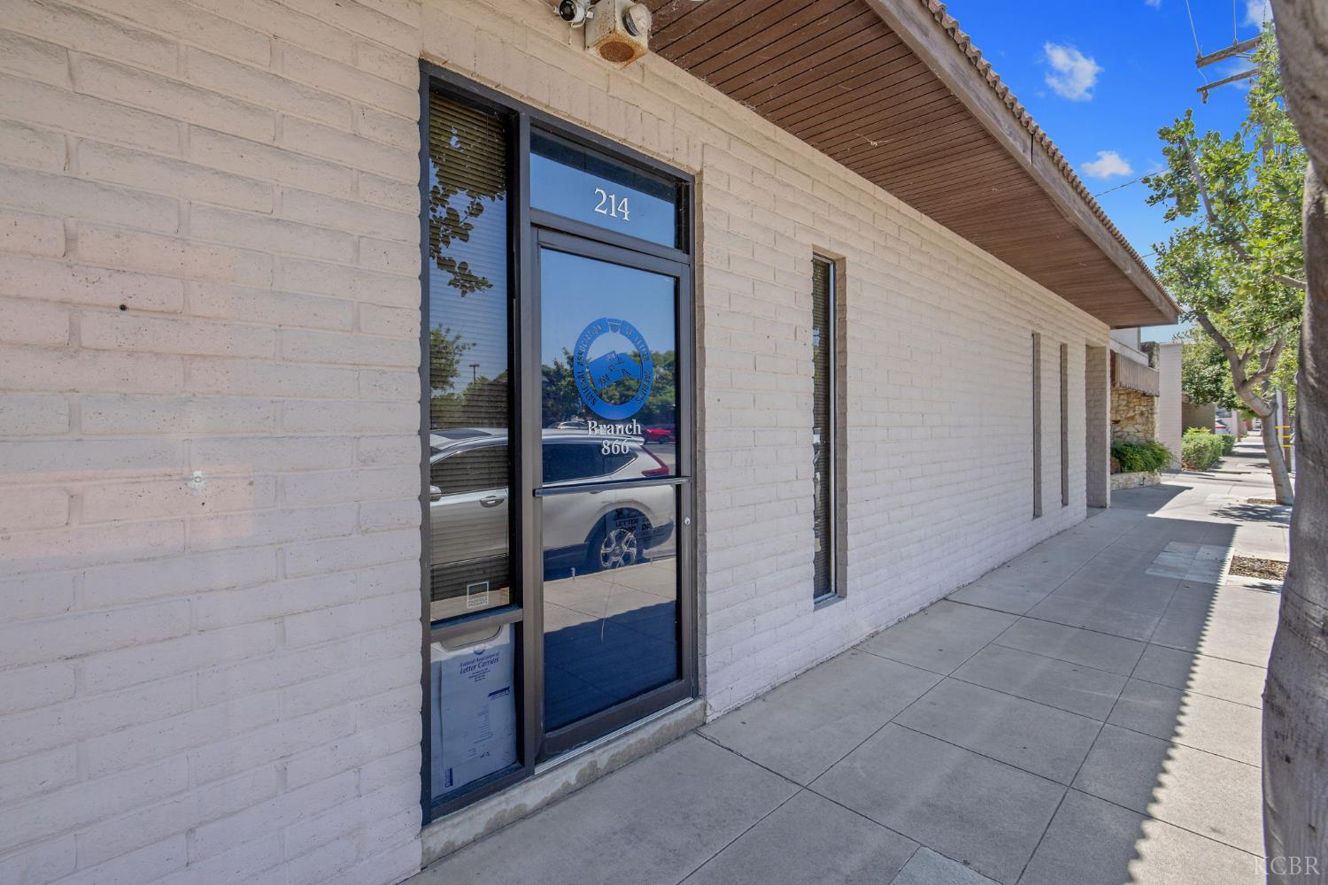 210 N Floral St, Visalia, CA 93291