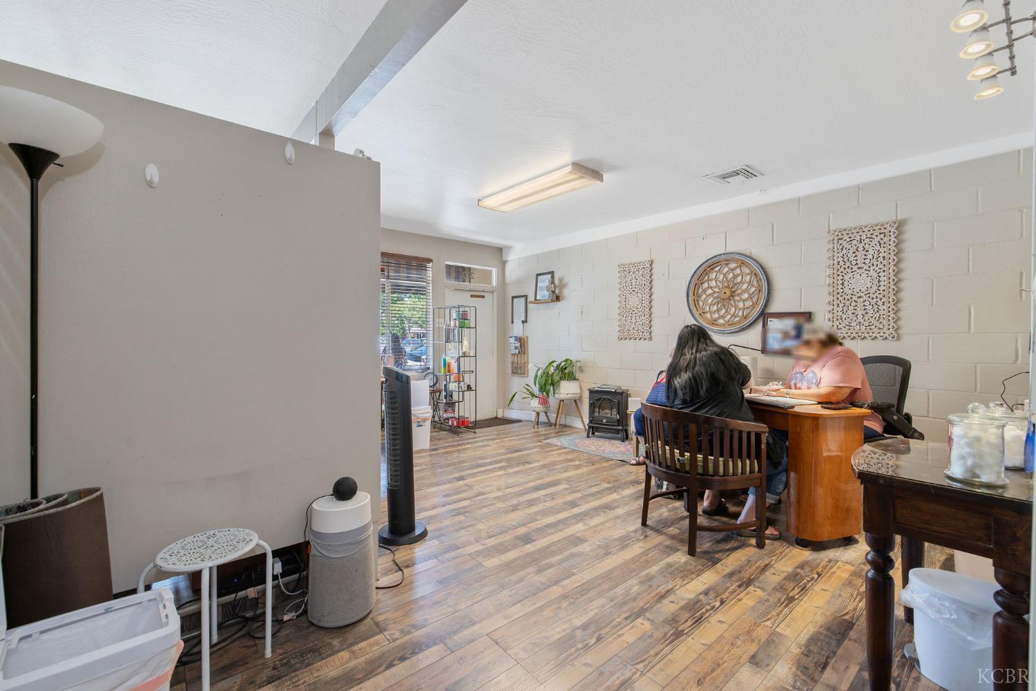 210 N Floral St, Visalia, CA 93291