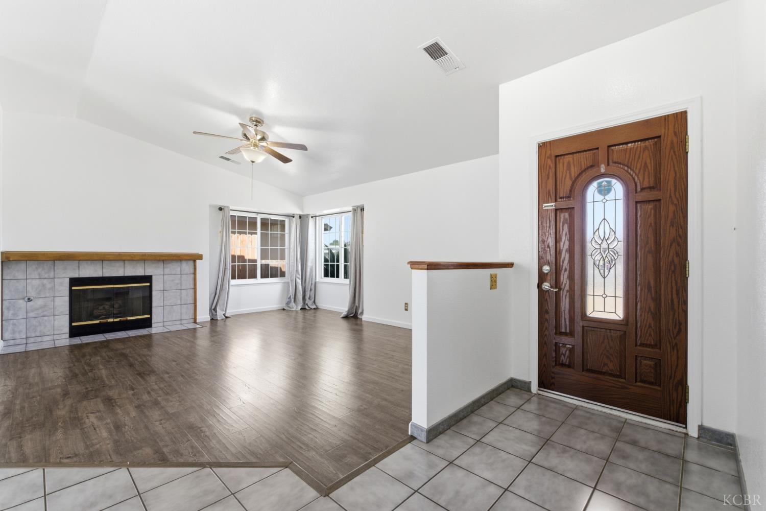 1333 Levich St, Hanford, CA 93230