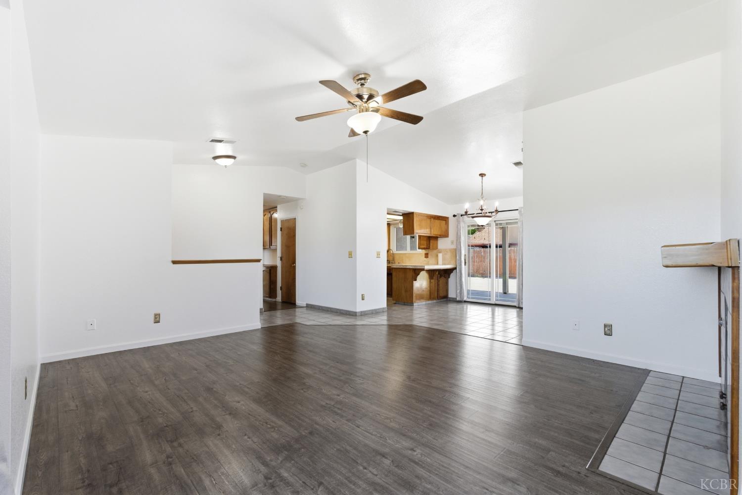 1333 Levich St, Hanford, CA 93230