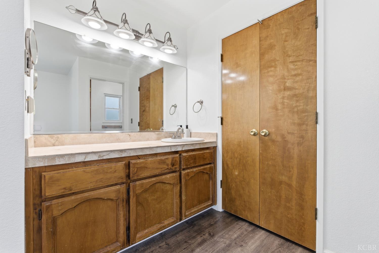 1333 Levich St, Hanford, CA 93230