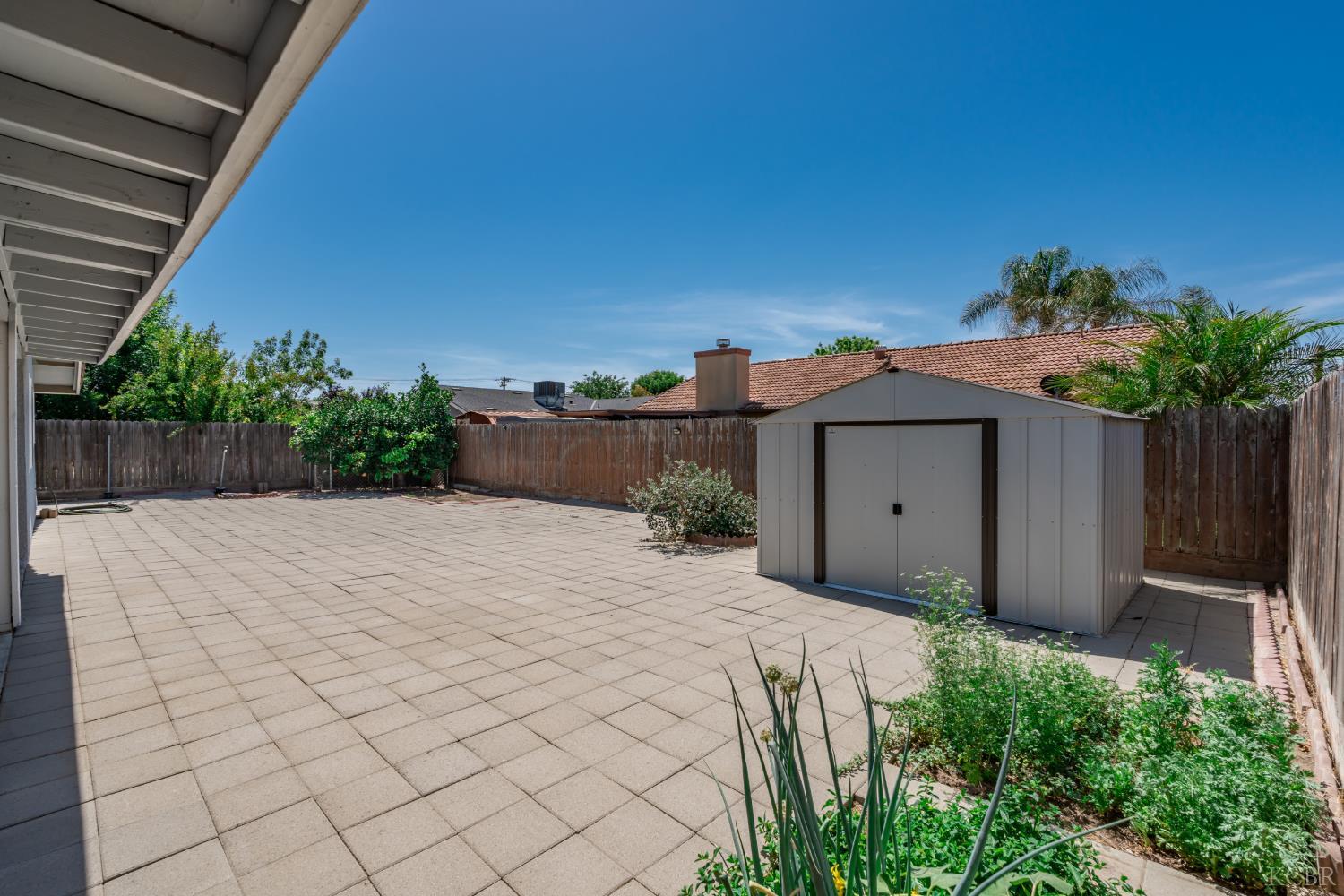 1333 Levich St, Hanford, CA 93230