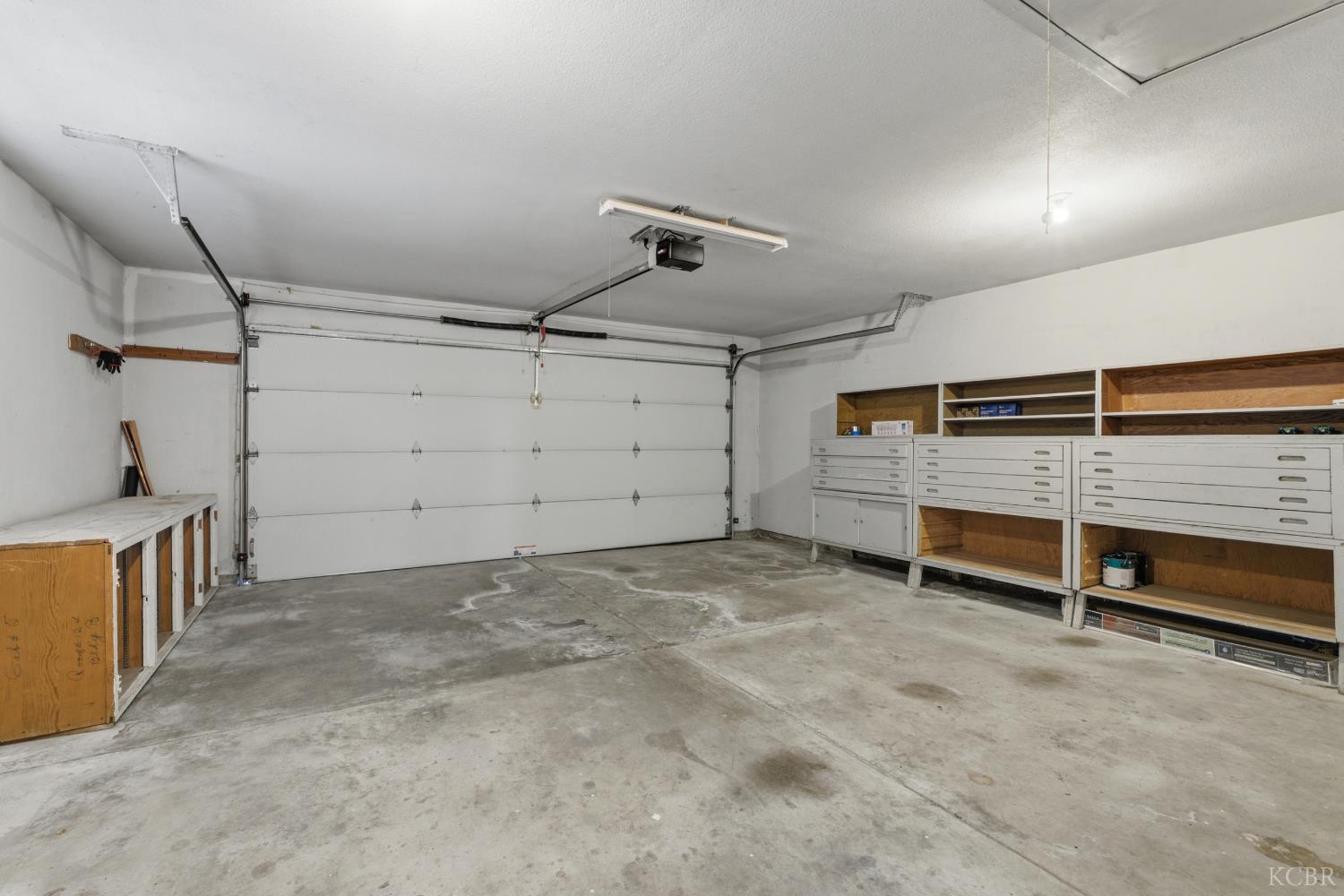 1333 Levich St, Hanford, CA 93230
